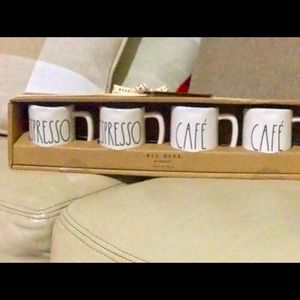 Set of 4 cap-a mugs